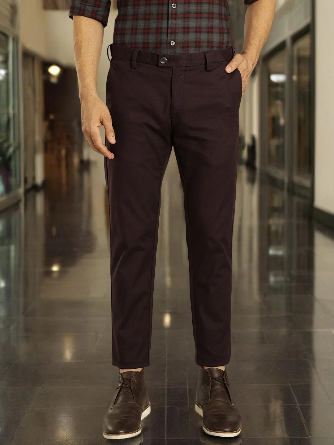 Indian Terrain Men's Slim Fit Solid Purple Trousers
